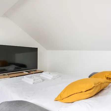 Studio For 2 With View - Close To Huge Park Апартаменты *