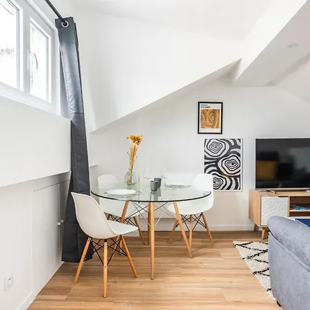 Studio For 2 With View - Close To Huge Park Париж