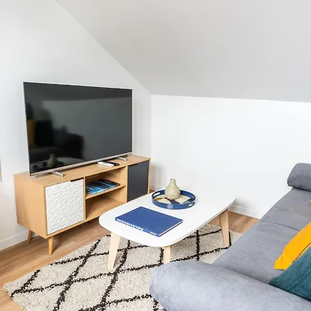 Апартаменты Studio For 2 With View - Close To Huge Park *
